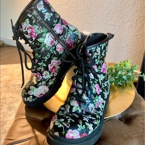 8.0 Target Floral Zip-Up Rain-boots (Combat Style)